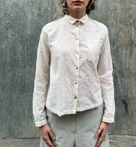 camicia bianca floreale
