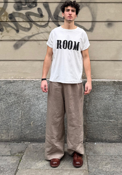tshirt uni room