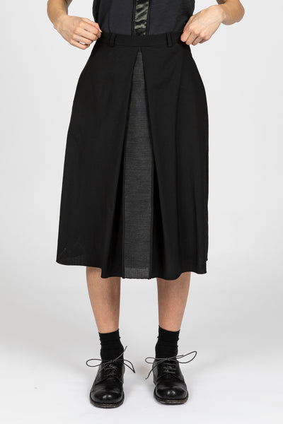skirt N. Naldi