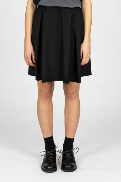 skirt C. Bow