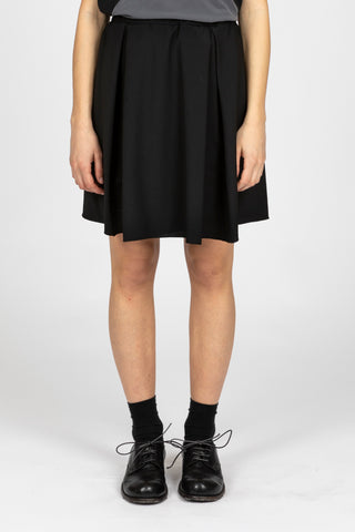 skirt C. Bow