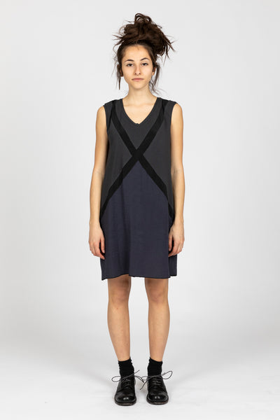 dress A. Nielsen