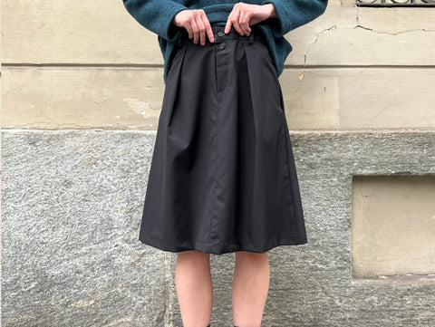 short skirt uni wom